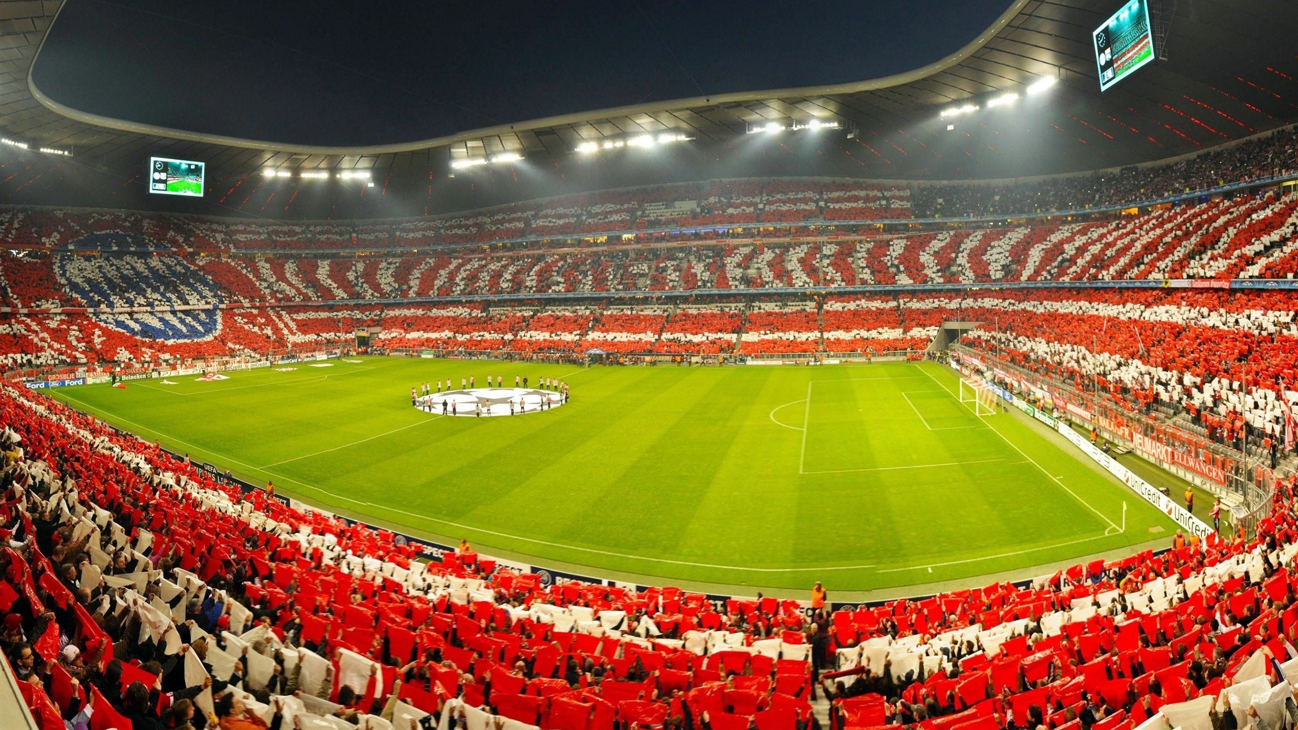 曼联在关键比赛中取胜，积分追赶榜首